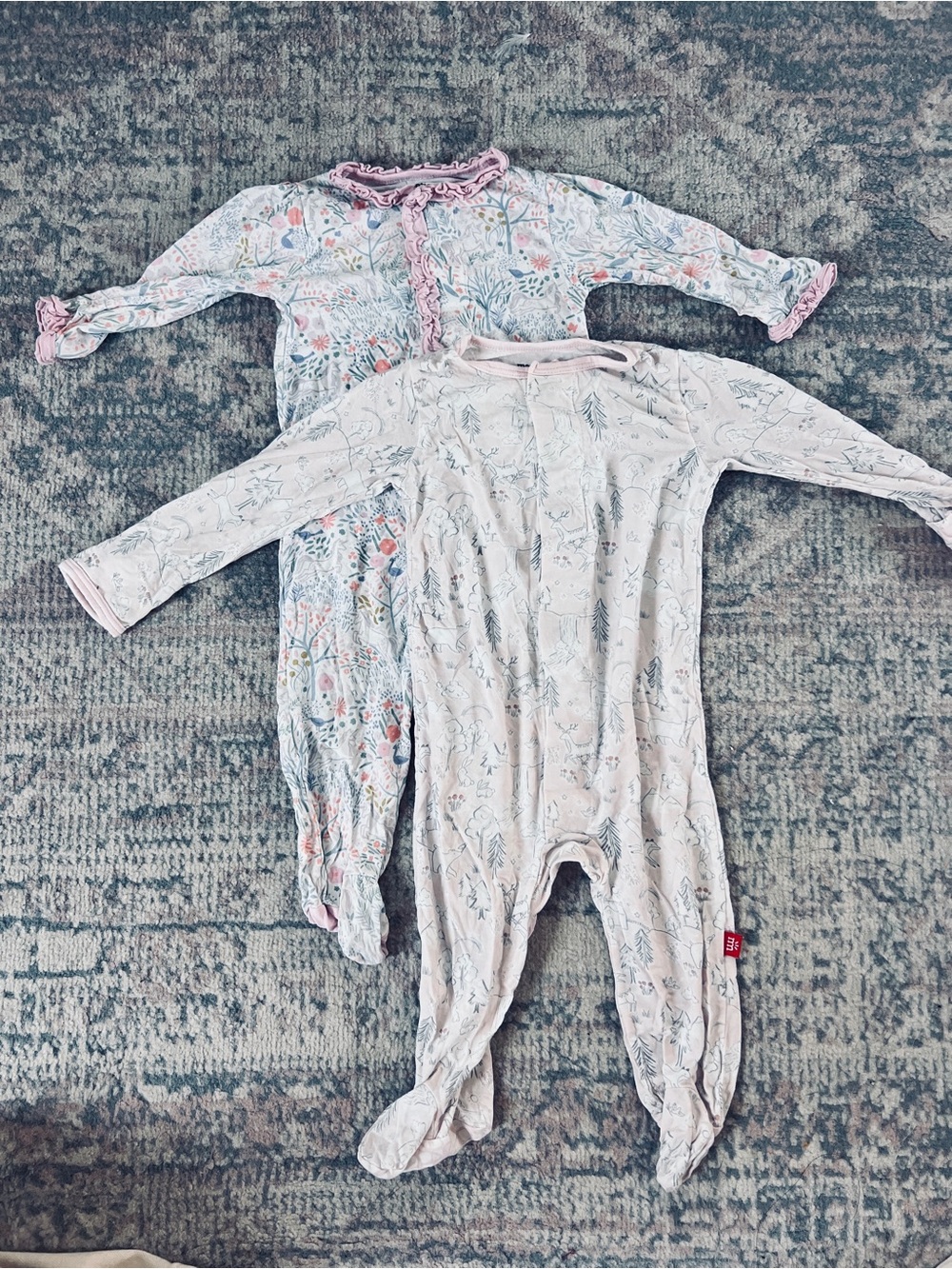 2x magnetic me - Pink Floral Baby Footed modal onesies